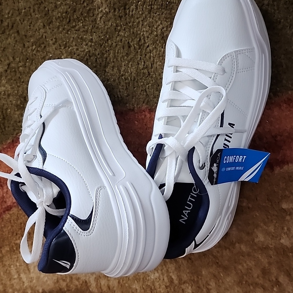 Nautica NEW white sneakers